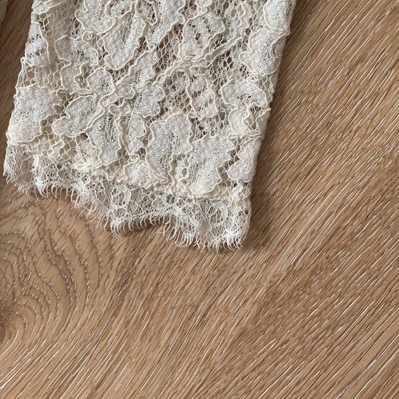 Aritzia Rafael Lace Dress in cream. Size 6. - Picture 3 of 5